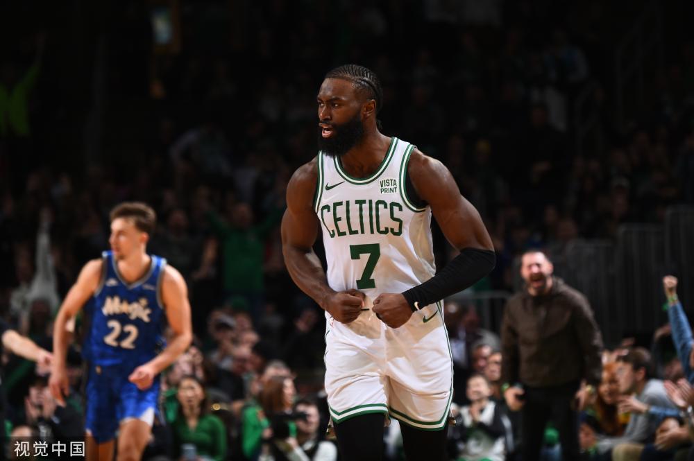 己的首秀 己的首秀