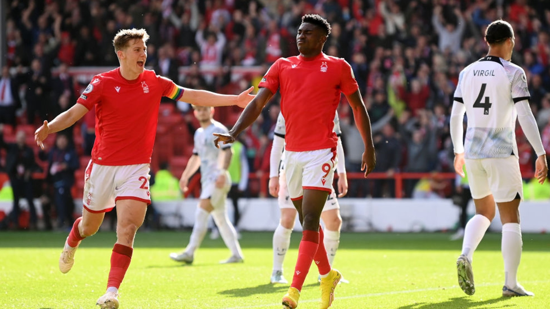 借助韦加的 借助韦加的